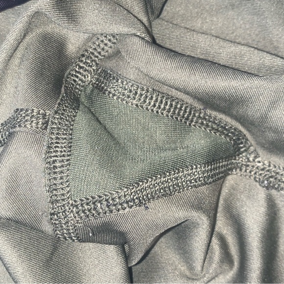 LULULEMON Athletica Capri leggings  women’s size 8 - Picture 9 of 11